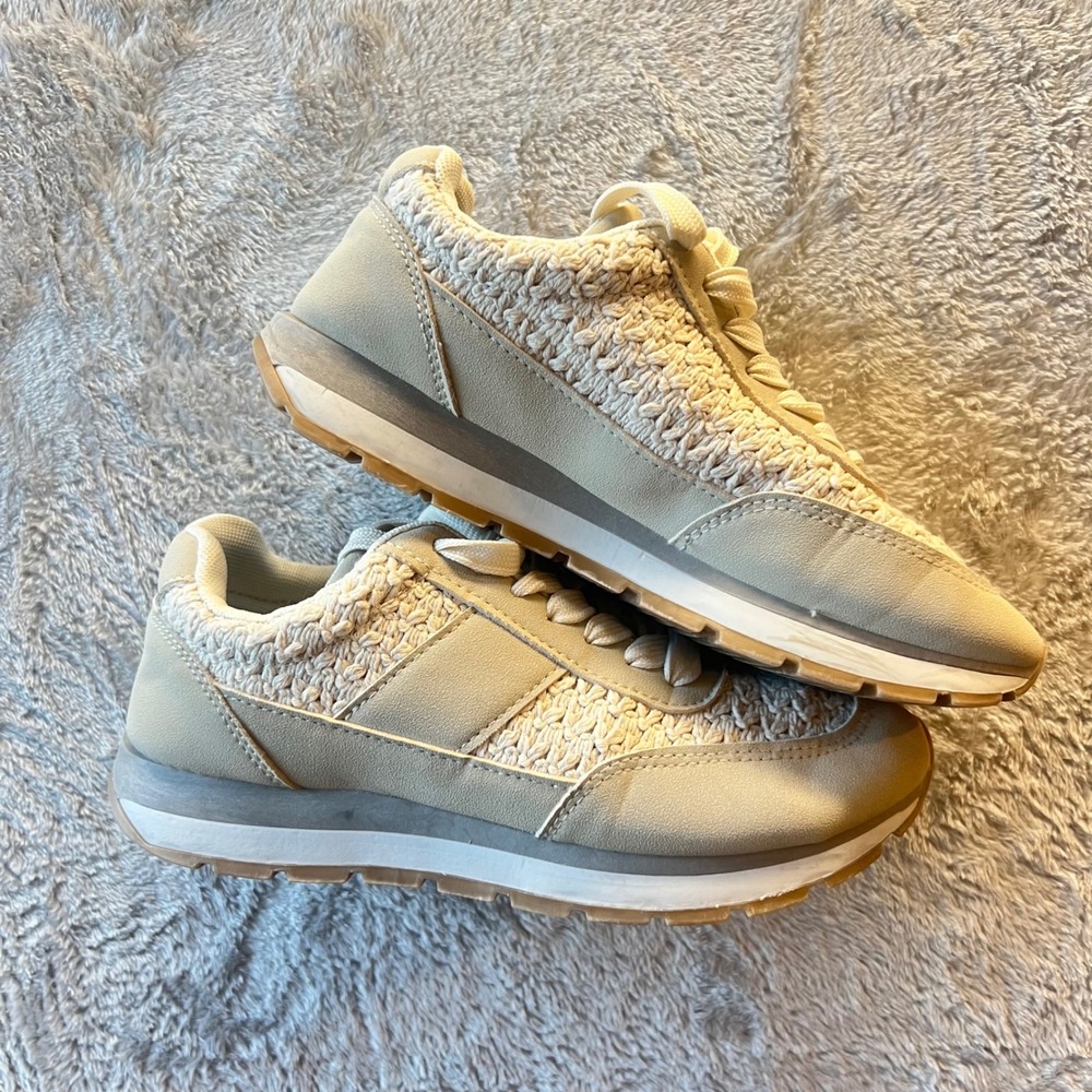 Mudd‎ Women's Crochet Knit Sneakers Athletic Shoes Comfort Casual Lace Up